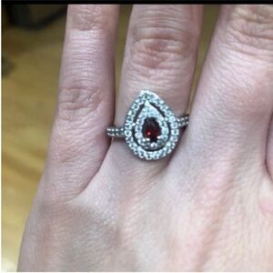 Sterling Silver Teardrop Halo Ring with Garnet Center size 6